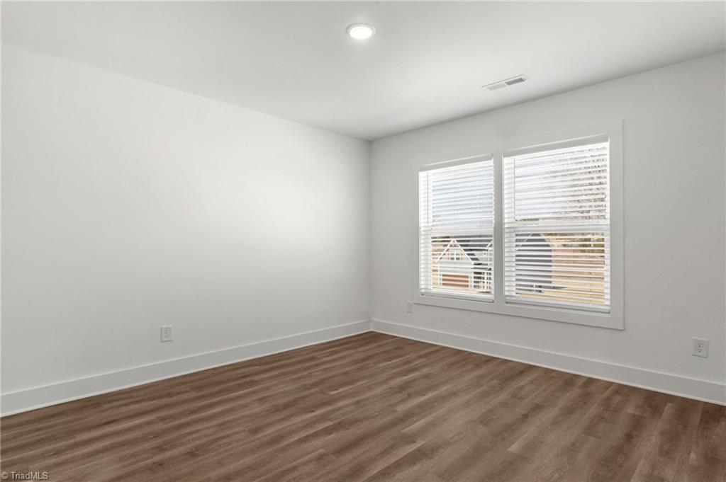 property viewer photo 29