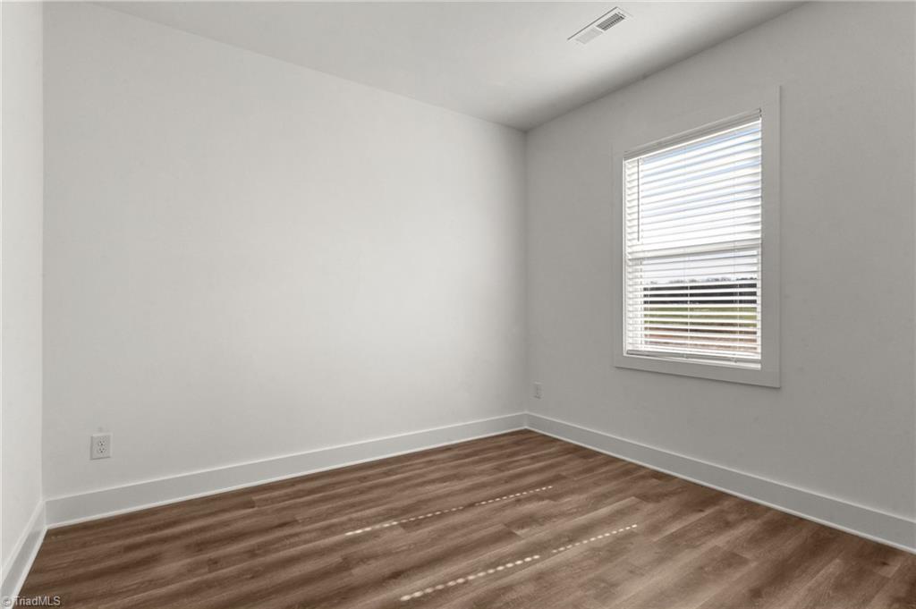 property viewer photo 33