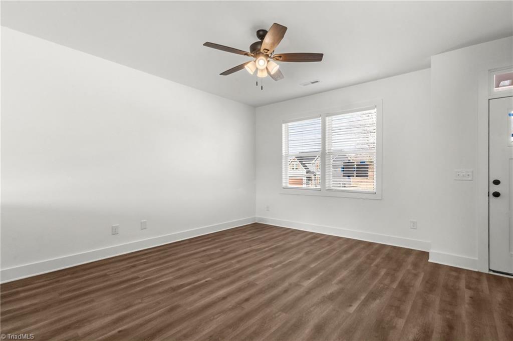 property viewer photo 4