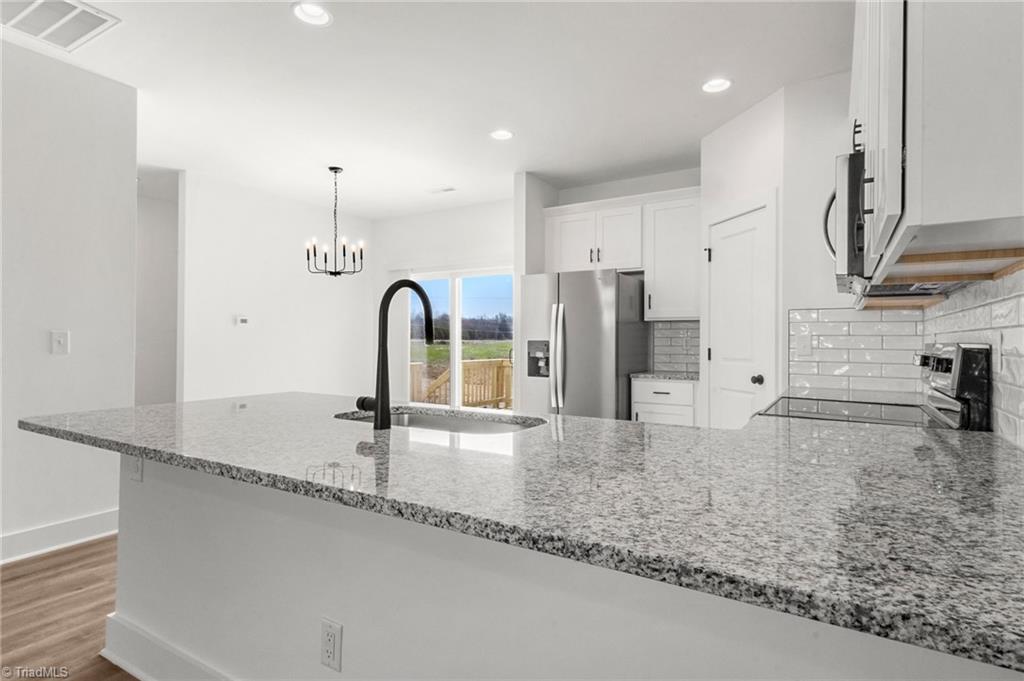 property viewer photo 5
