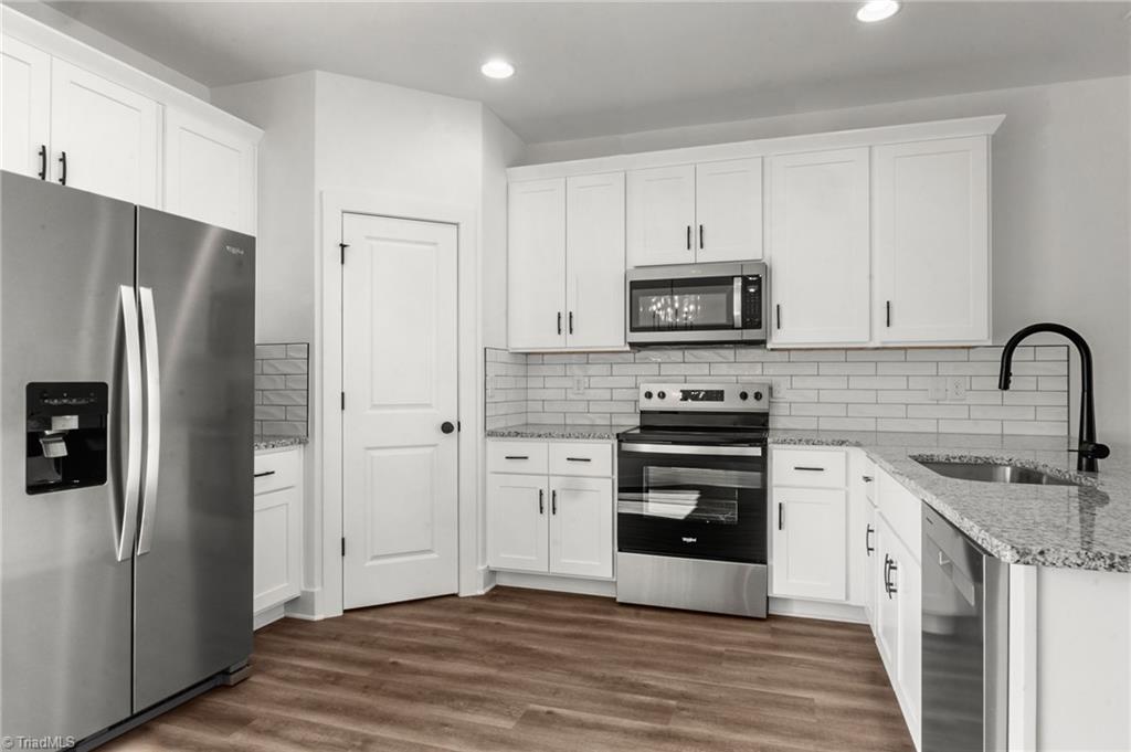 property viewer photo 7