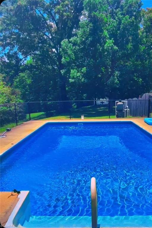 property viewer photo 2