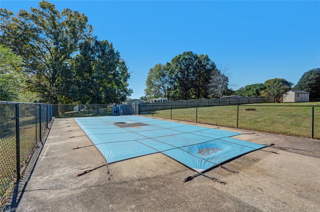 property viewer photo 23