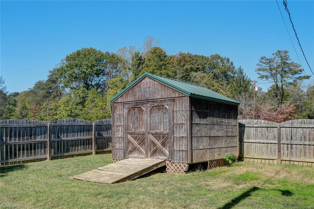 property viewer photo 25