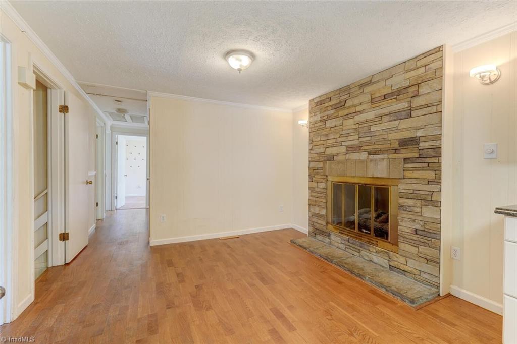 property viewer photo 7