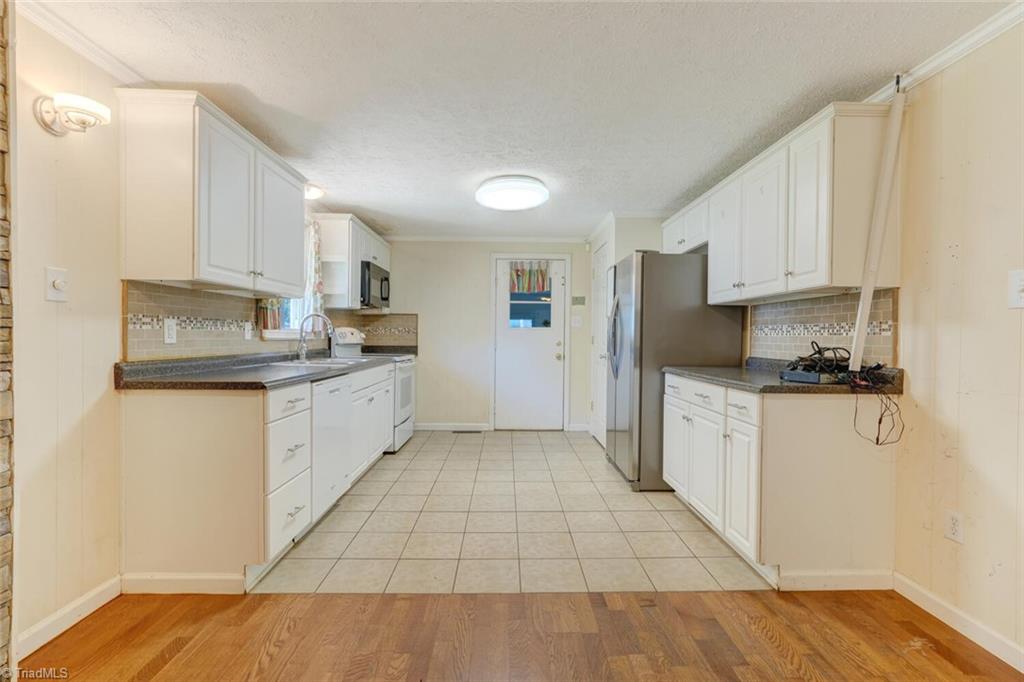 property viewer photo 9