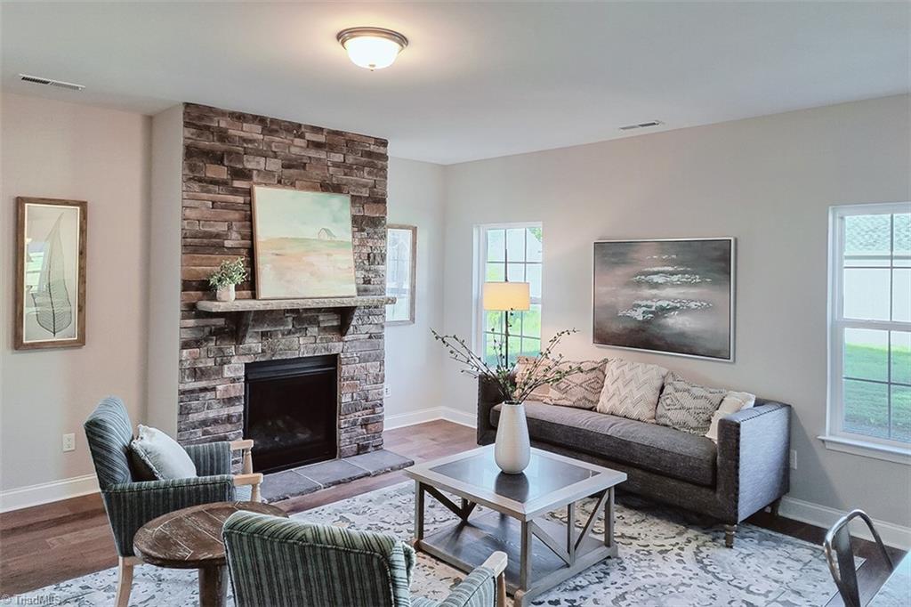 property viewer photo 1