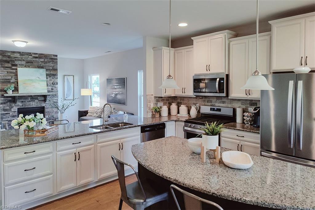 property viewer photo 3