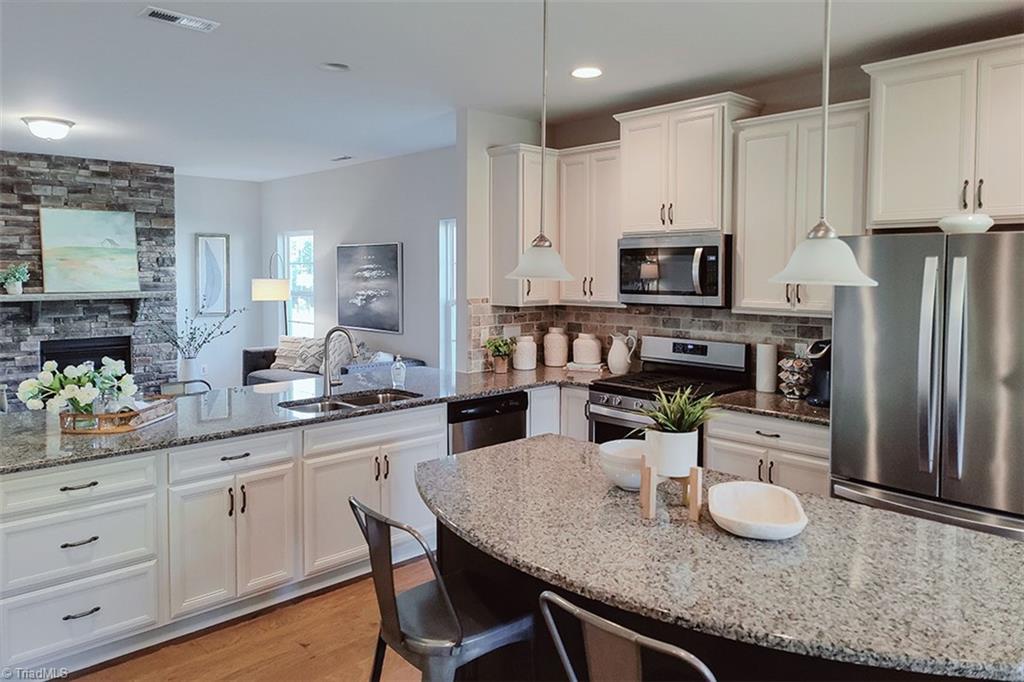 property viewer photo 4