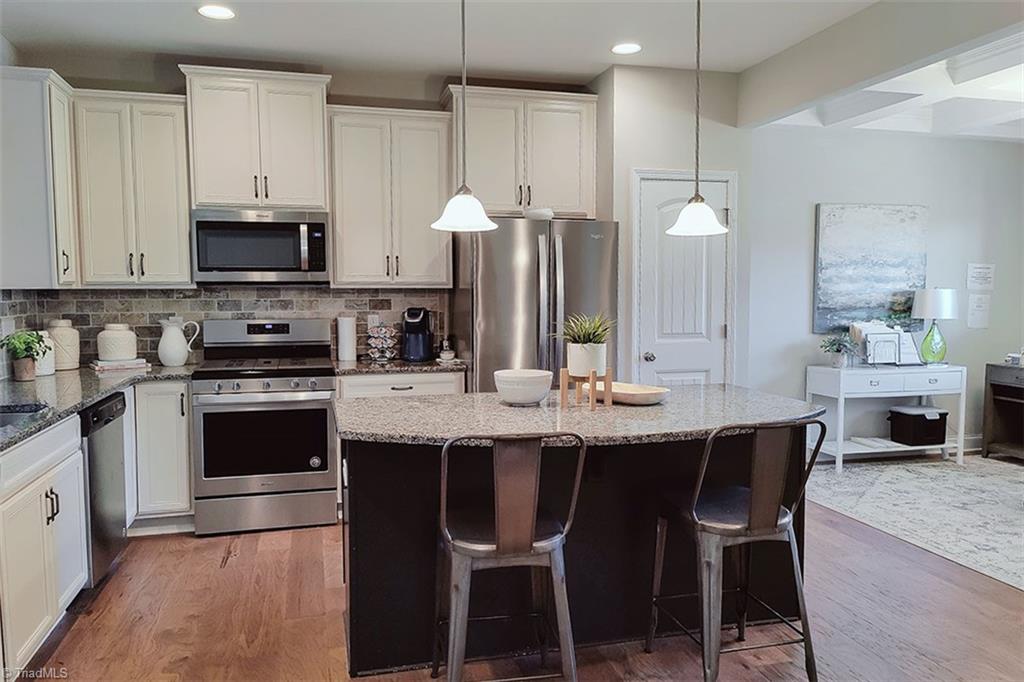 property viewer photo 7