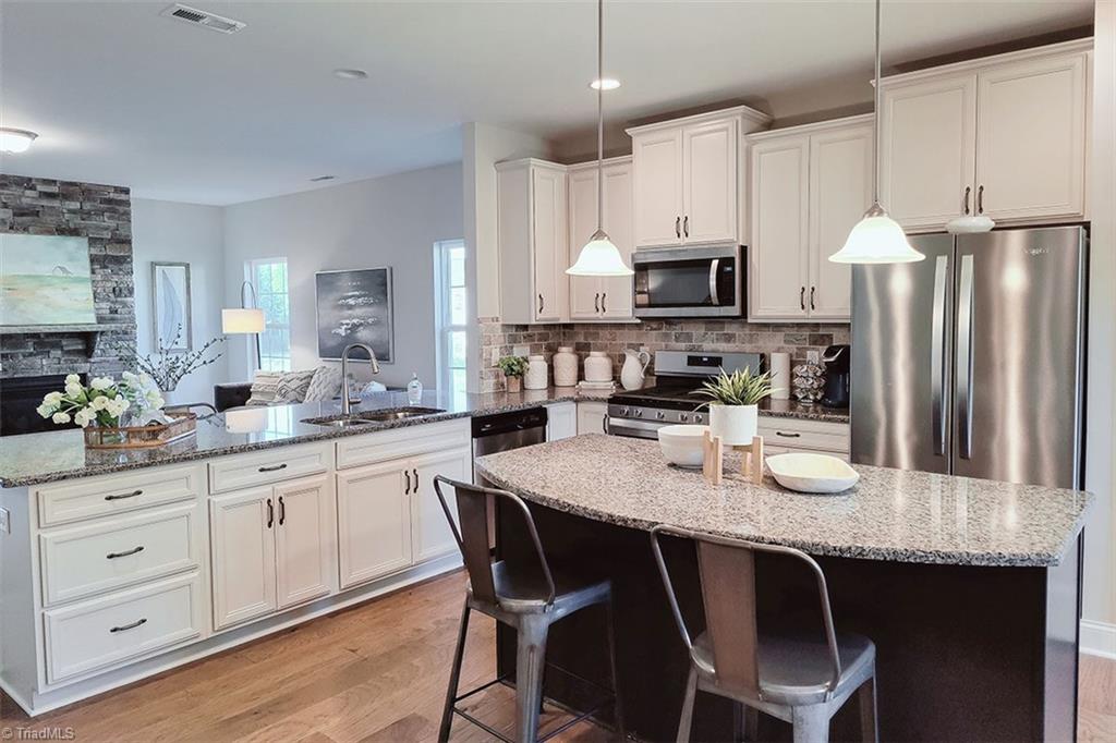 property viewer photo 8