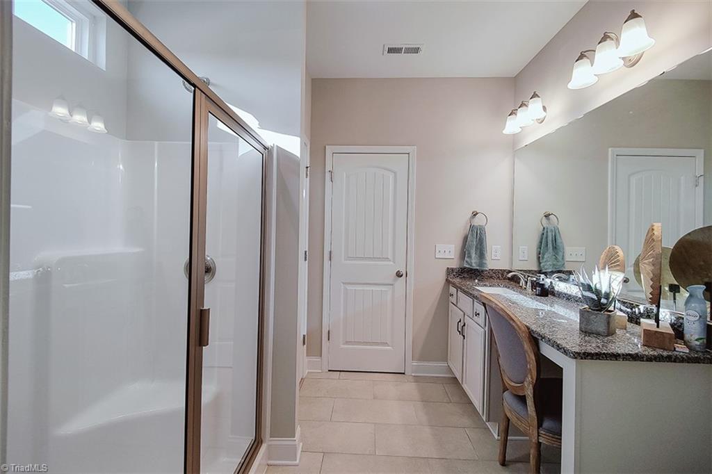 property viewer photo 9