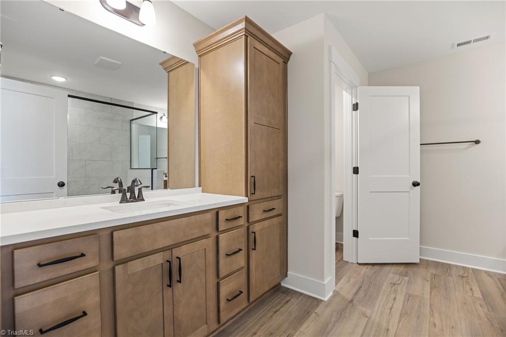 property viewer photo 15
