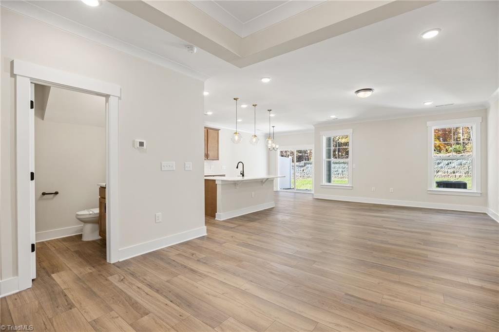 property viewer photo 16