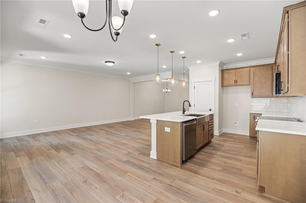 property viewer photo 7