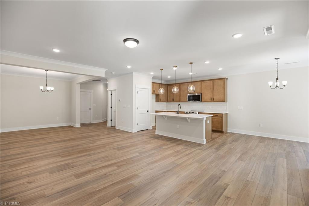 property viewer photo 9