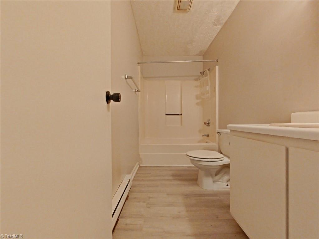 property viewer photo 3