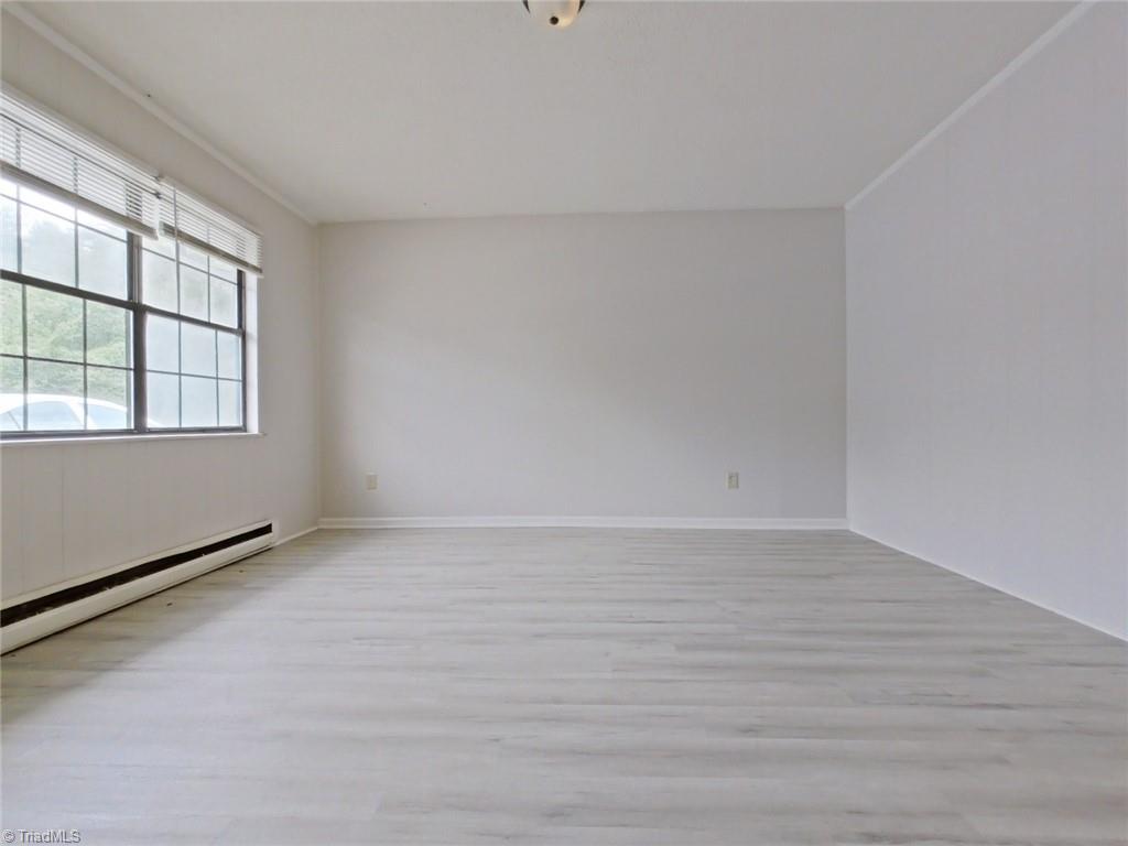 property viewer photo 6