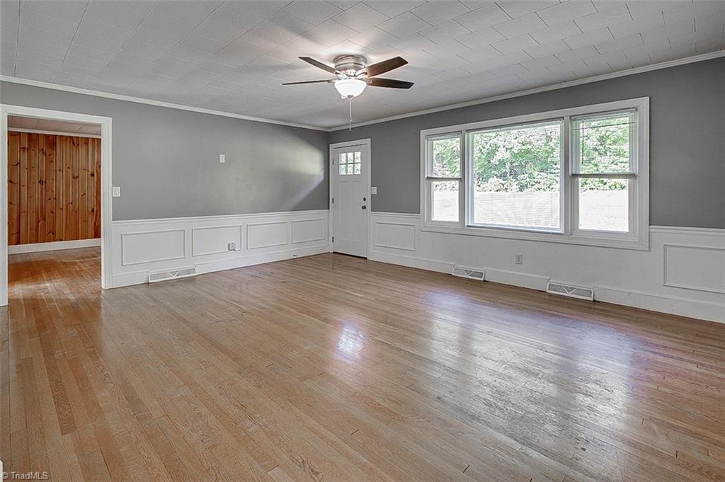property viewer photo 3