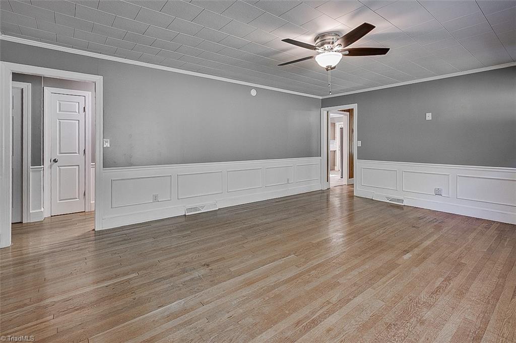 property viewer photo 4