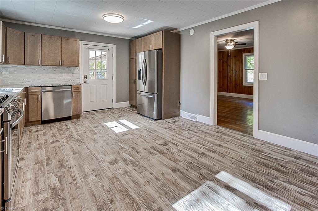 property viewer photo 9