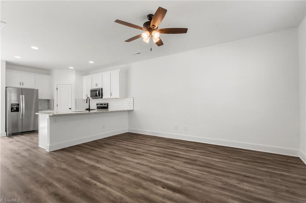 property viewer photo 1