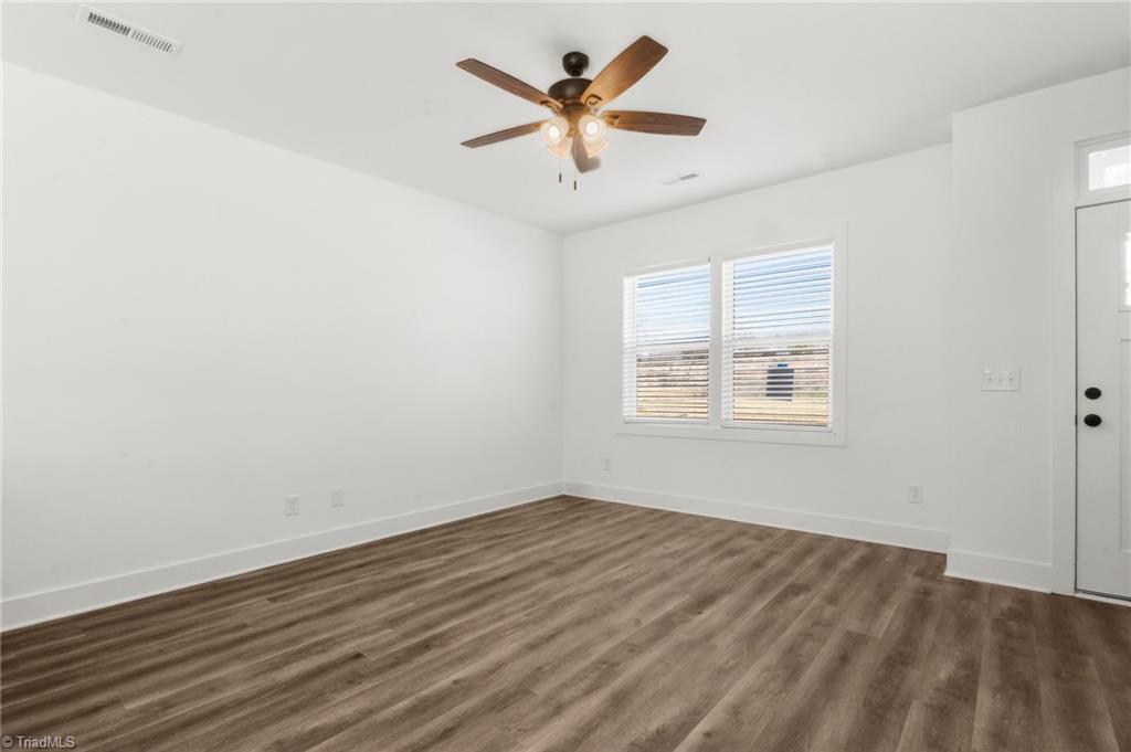 property viewer photo 2