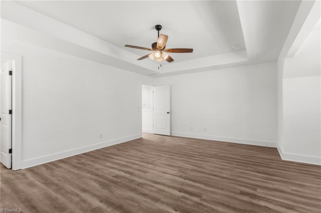property viewer photo 25