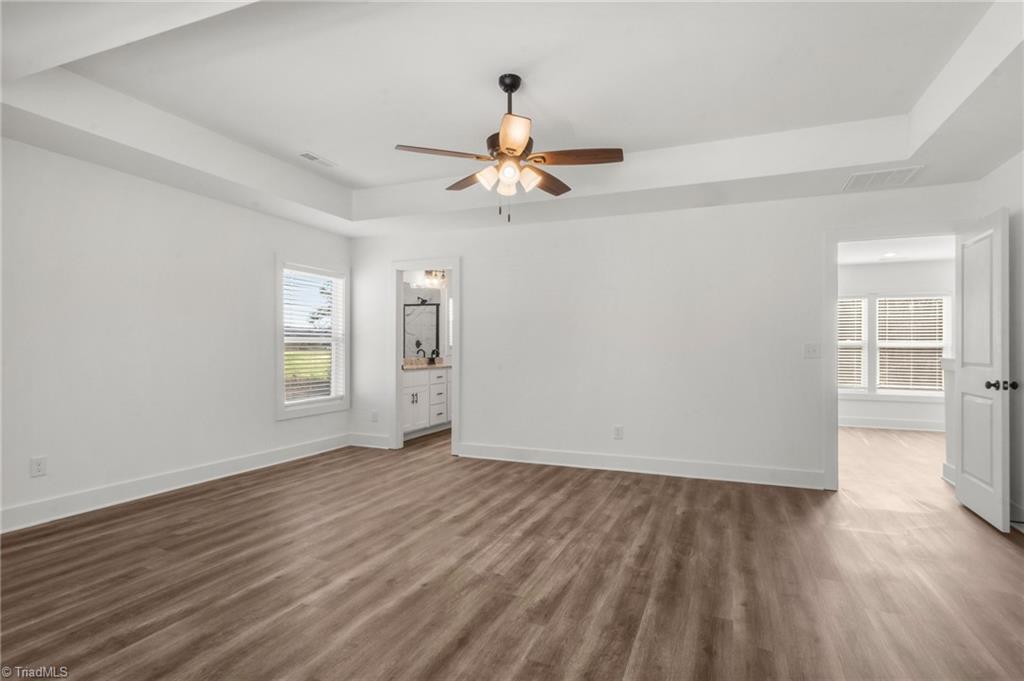 property viewer photo 27