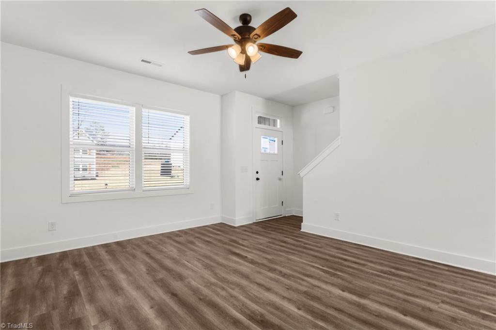 property viewer photo 3