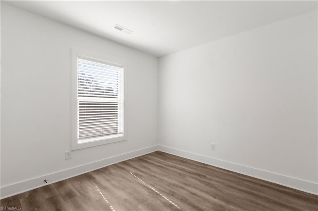 property viewer photo 30