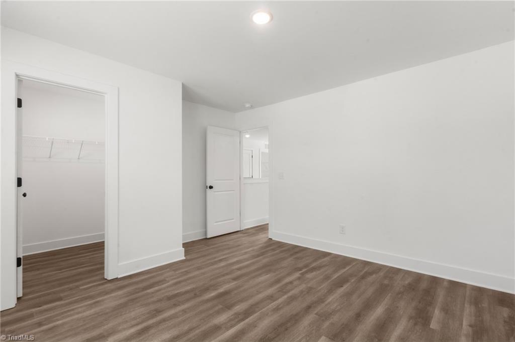 property viewer photo 36