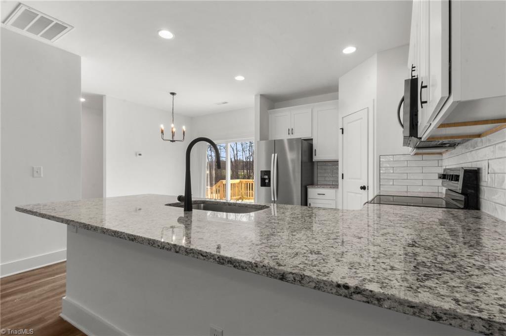 property viewer photo 6