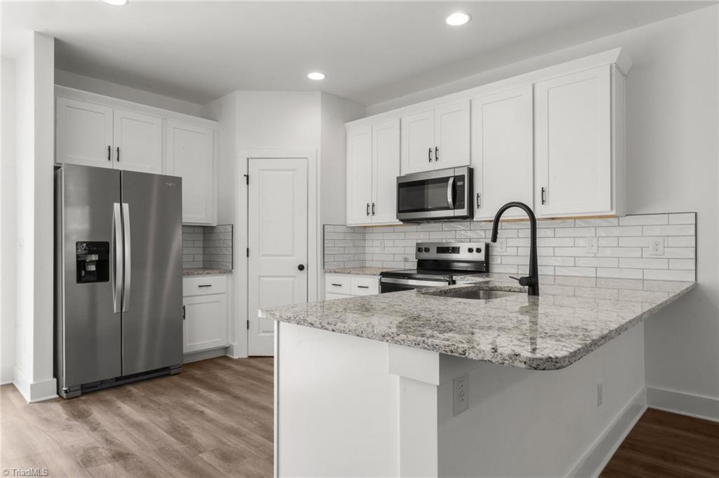 property viewer photo 7