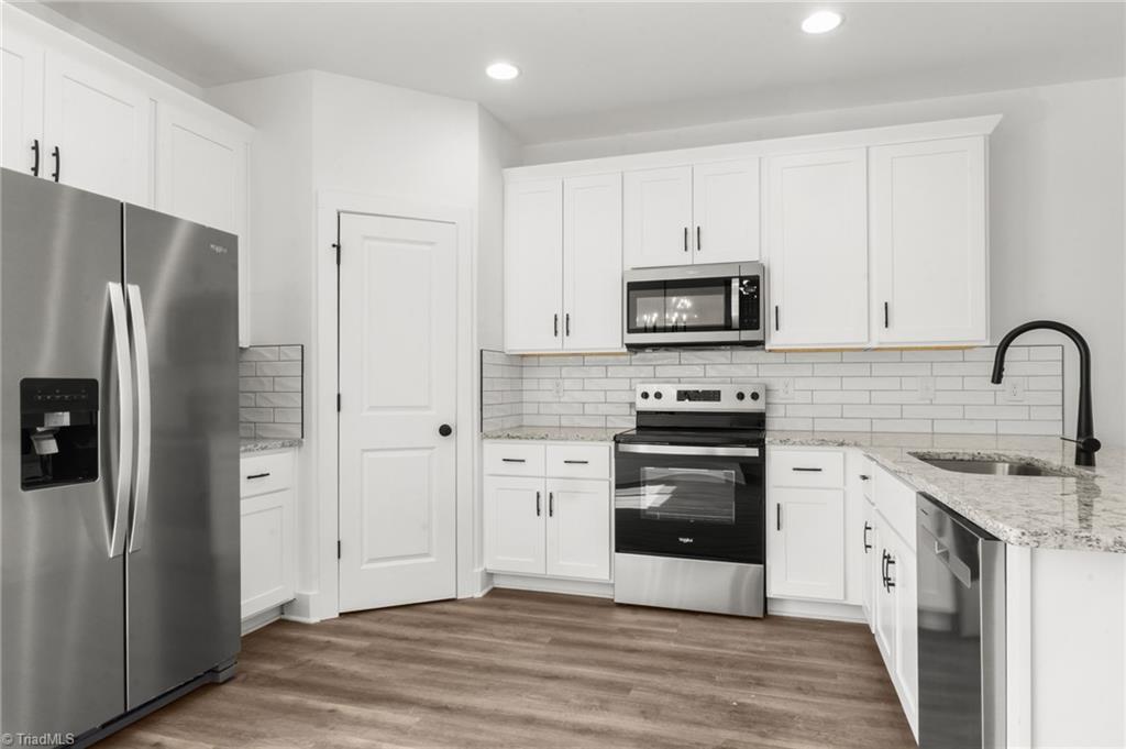property viewer photo 9