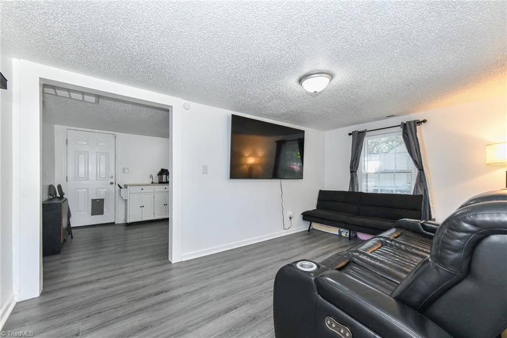 property viewer photo 5