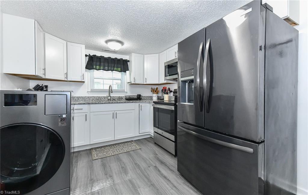 property viewer photo 6