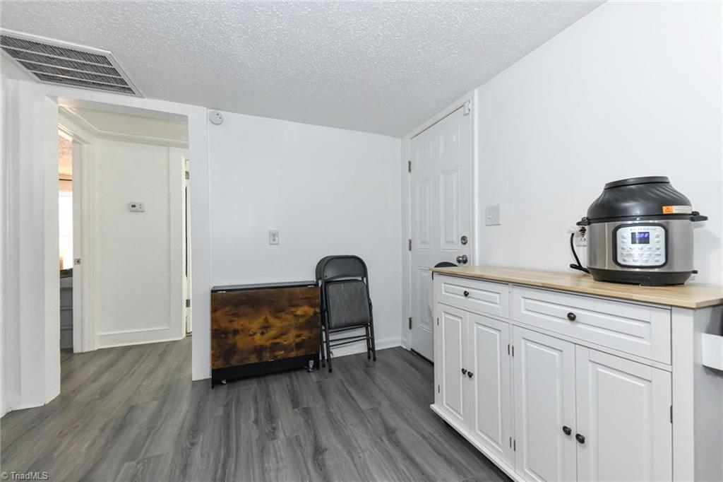 property viewer photo 9
