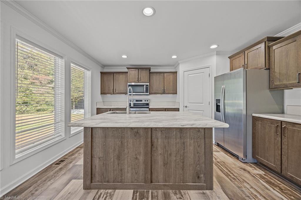 property viewer photo 12