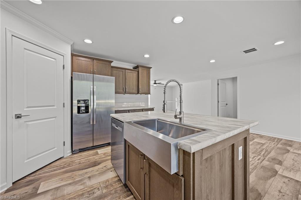 property viewer photo 13