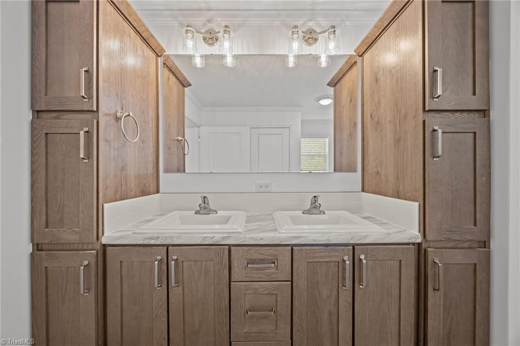 property viewer photo 21