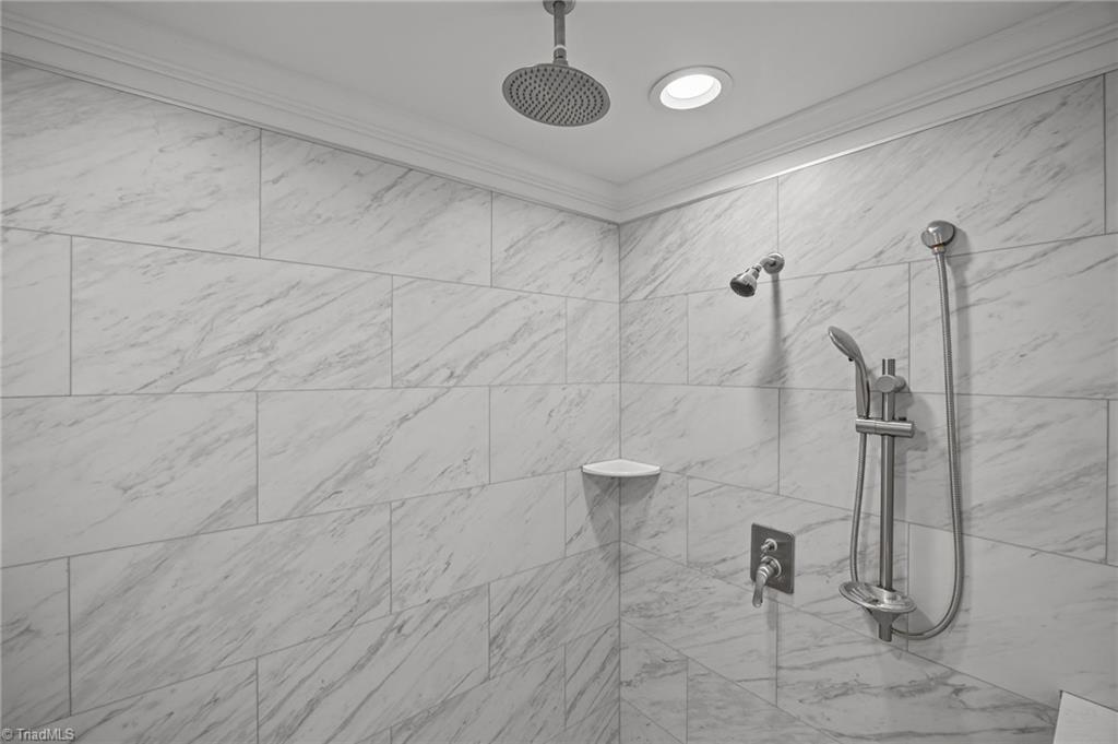 property viewer photo 23