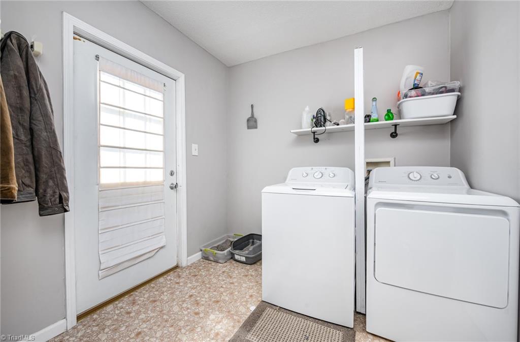 property viewer photo 18