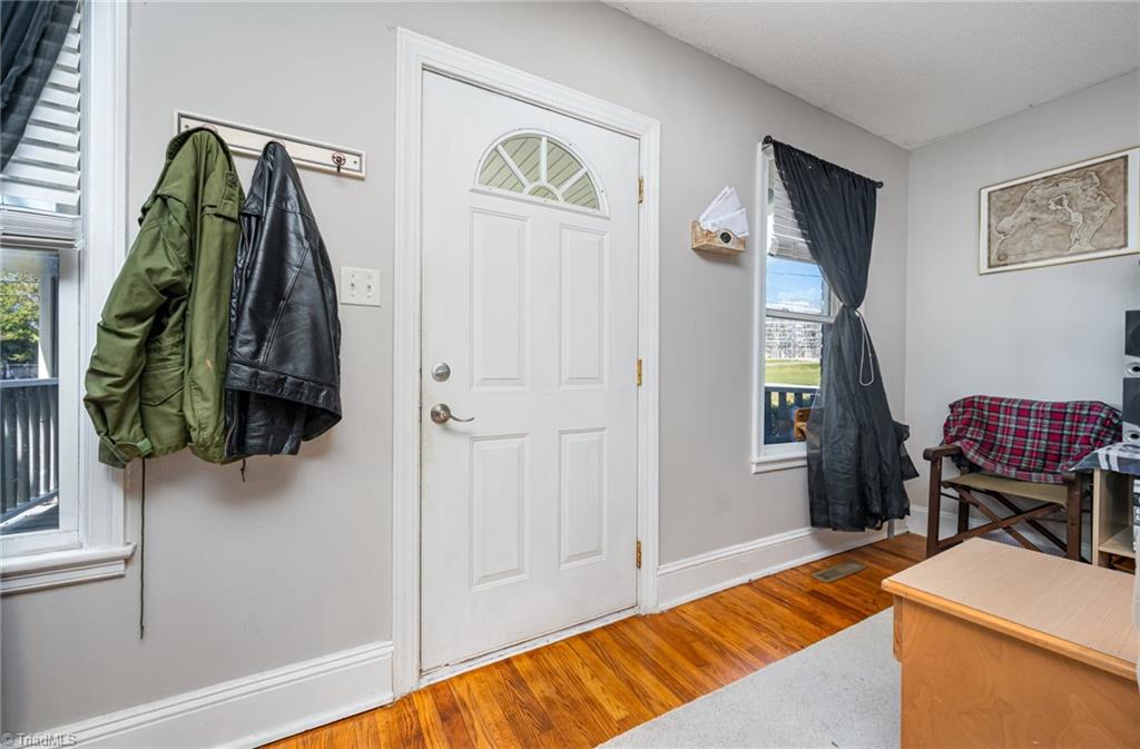 property viewer photo 4
