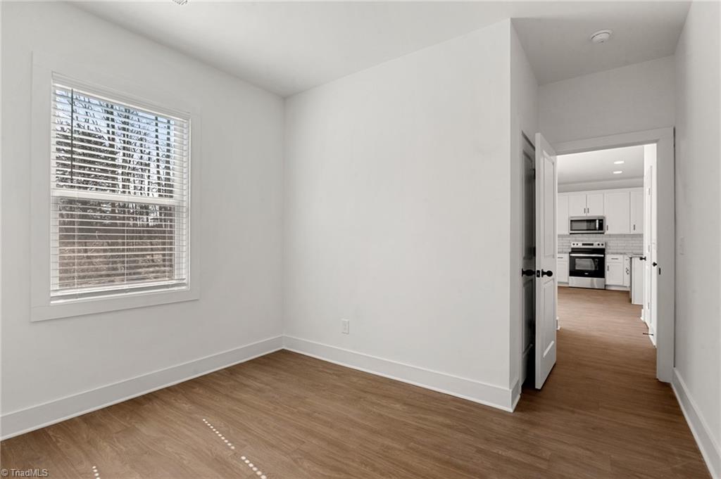 property viewer photo 16