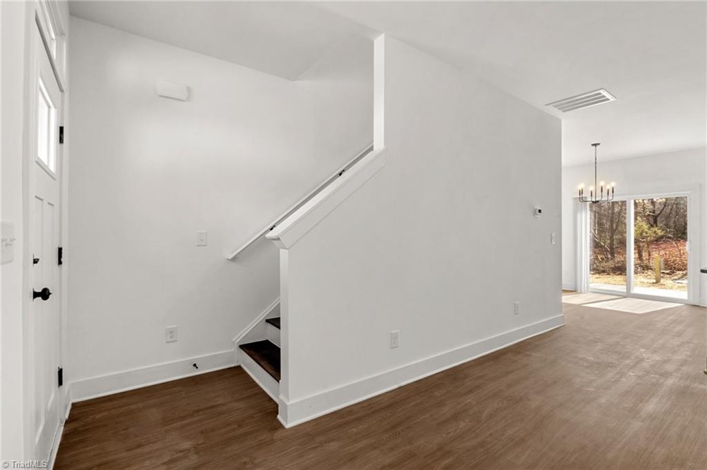 property viewer photo 18