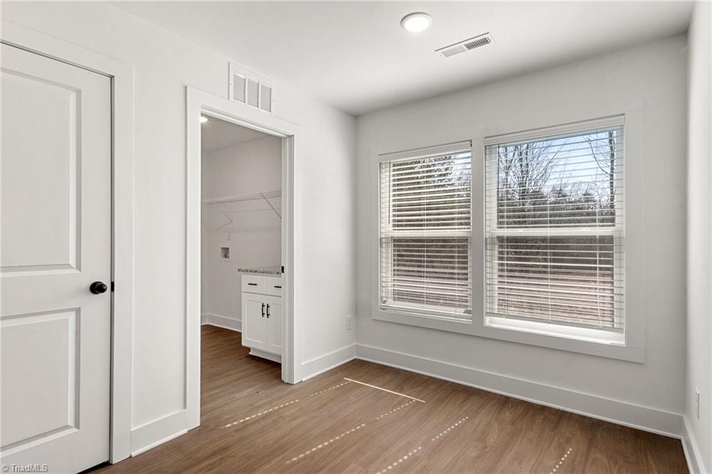 property viewer photo 19