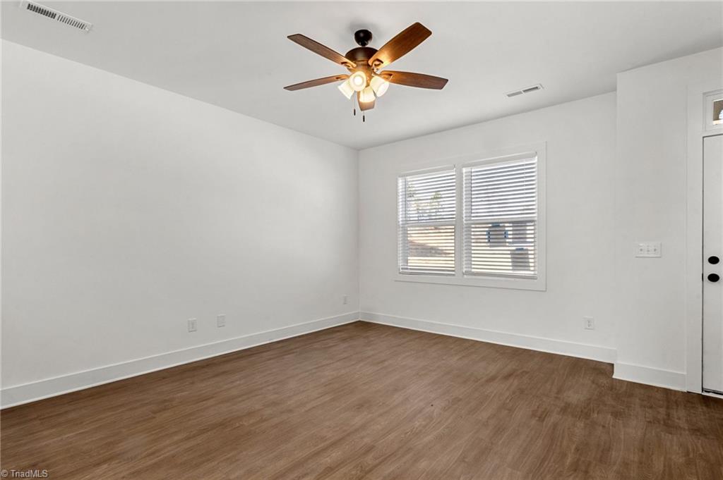 property viewer photo 2