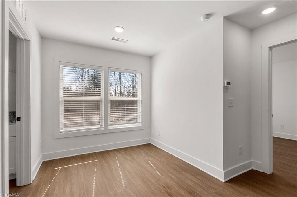 property viewer photo 20