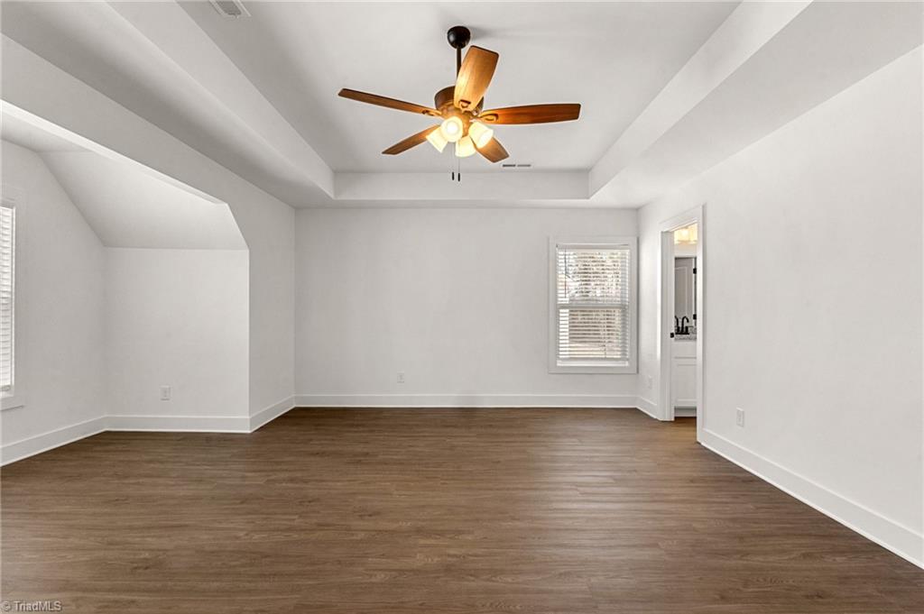property viewer photo 23